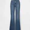 Jeans évasés taille haute style années 70