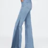 Jeans évasés taille haute style années 70 avec empiècements