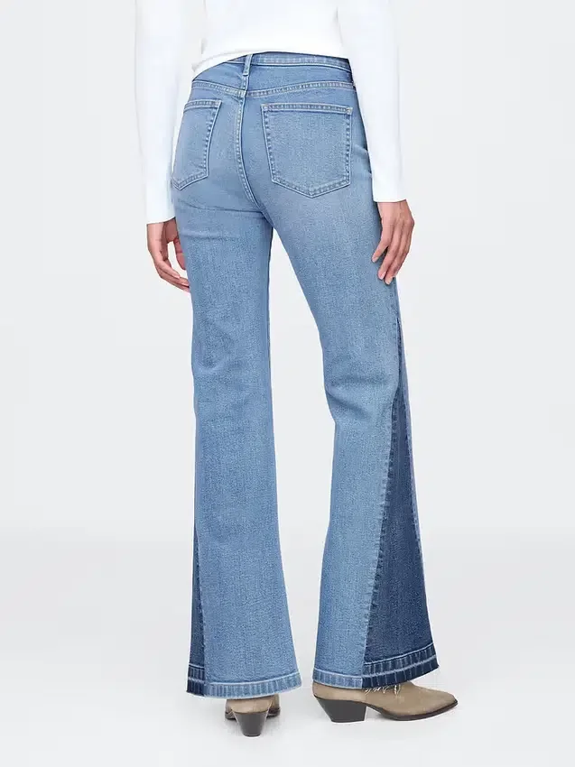 Jeans évasés taille haute style années 70 avec empiècements