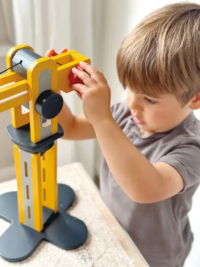 Jouet « Petite grue jaune » pour tout-petits