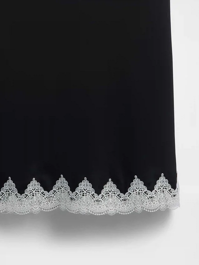 Jupe longue à bordure en dentelle