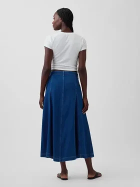 Jupe longue en denim à coutures et boutons sur le devant
