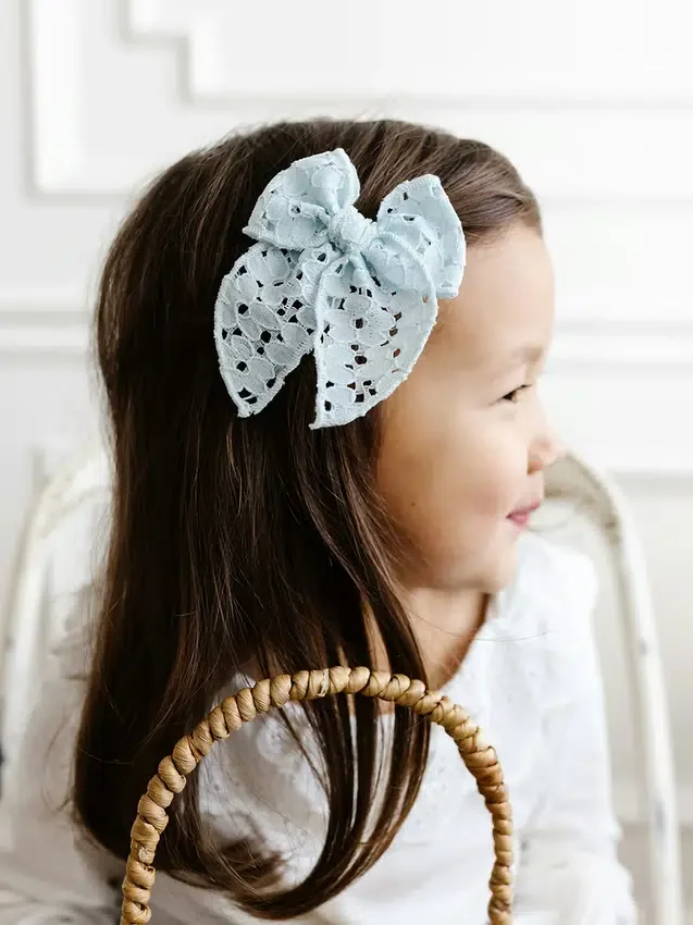 L'ensemble de barrettes à nœud Hannah