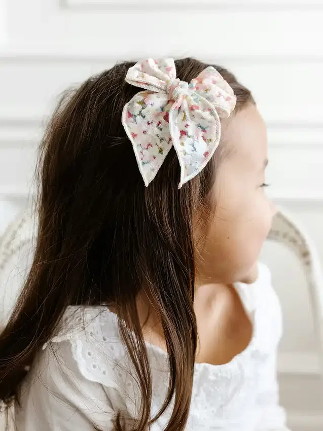 L'ensemble de barrettes à nœud Hannah