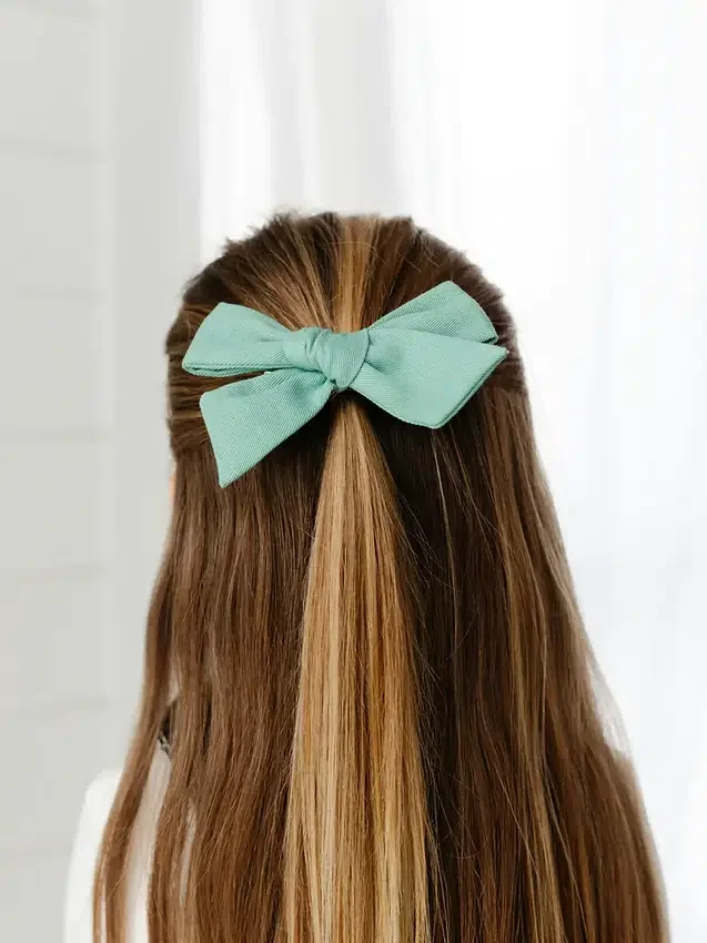 L'ensemble de barrettes à nœuds Kayla