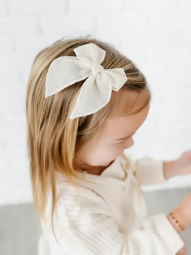 L'ensemble de barrettes à nœuds Kayla
