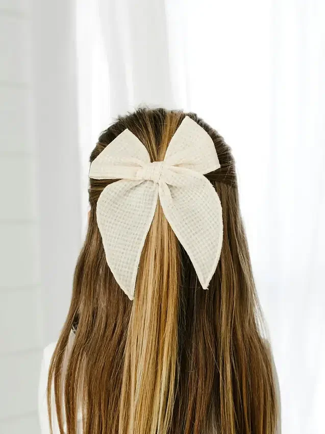 L'ensemble de barrettes à nœuds Kayla