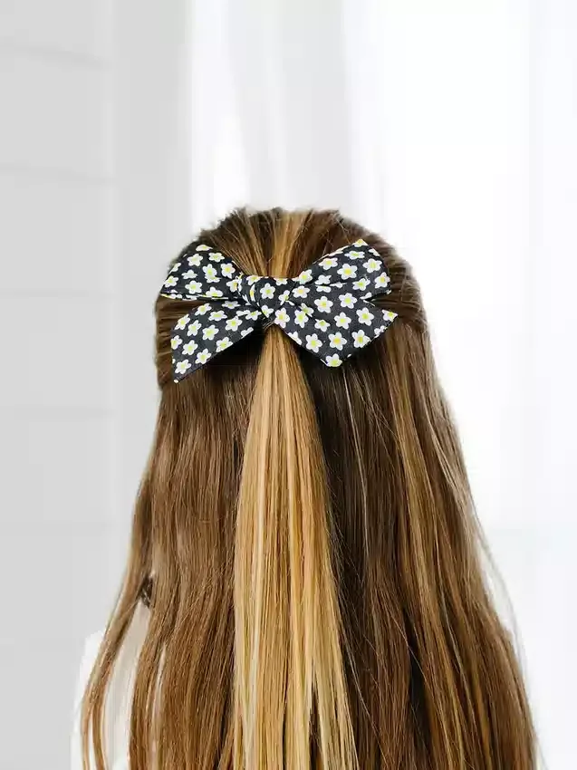 L'ensemble de barrettes à nœuds Kayla