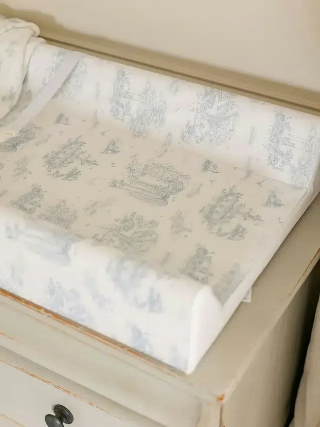 Le matelas à langer Contour de The Gilded Bird