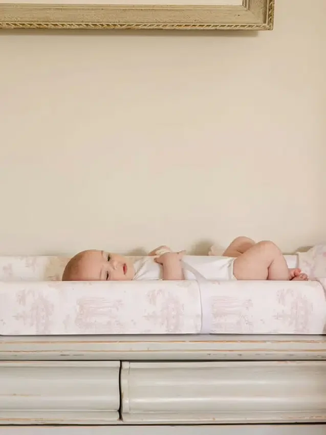 Le matelas à langer Contour de The Gilded Bird