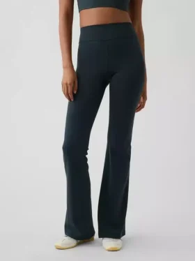 Leggings GapFit lisses à taille haute et coupe « baby boot »