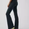Leggings GapFit lisses à taille haute et coupe « baby boot »