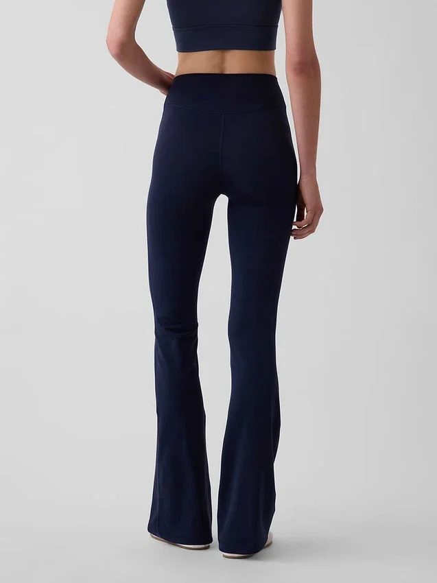Leggings GapFit lisses à taille haute et coupe « baby boot »