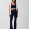 Leggings GapFit lisses à taille haute et coupe « baby boot »