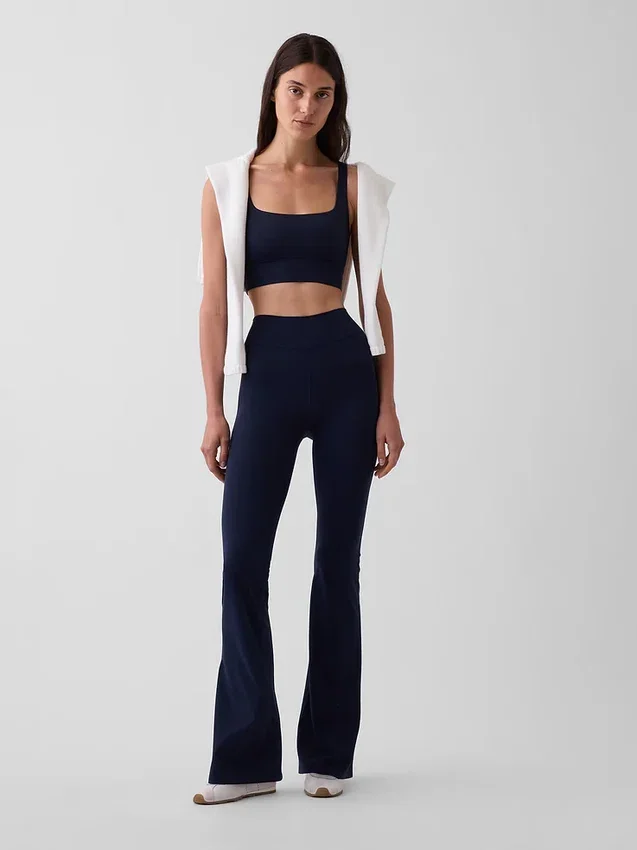 Leggings GapFit lisses à taille haute et coupe « baby boot »