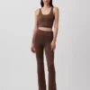 Leggings GapFit Smooth à taille repliable et jambes légèrement évasées