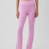 Leggings GapFit Smooth à taille repliable et jambes légèrement évasées