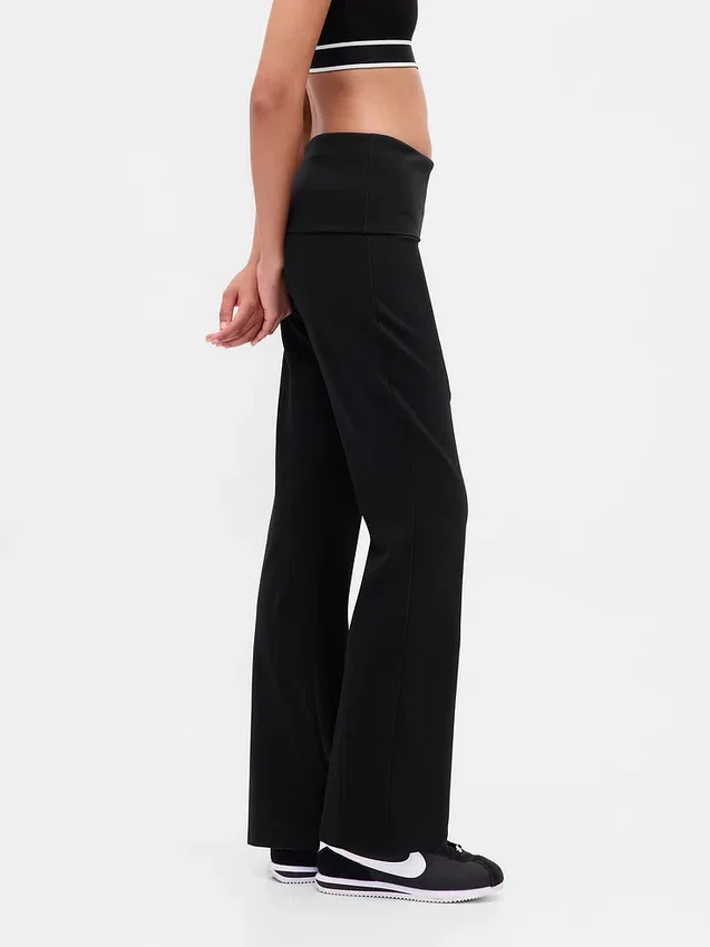 Leggings GapFit Smooth à taille repliable et jambes légèrement évasées