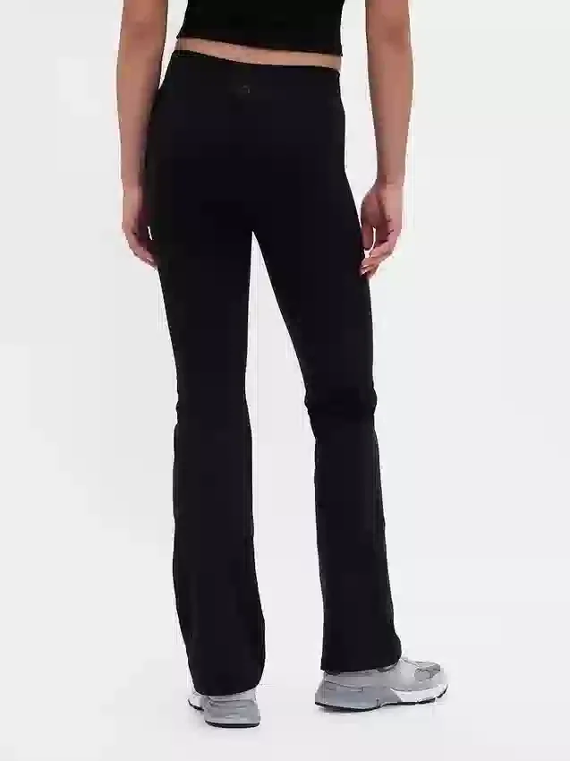 Leggings GapFit à taille mi-haute et coupe bootcut