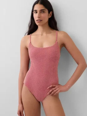 Maillot de bain à encolure dégagée