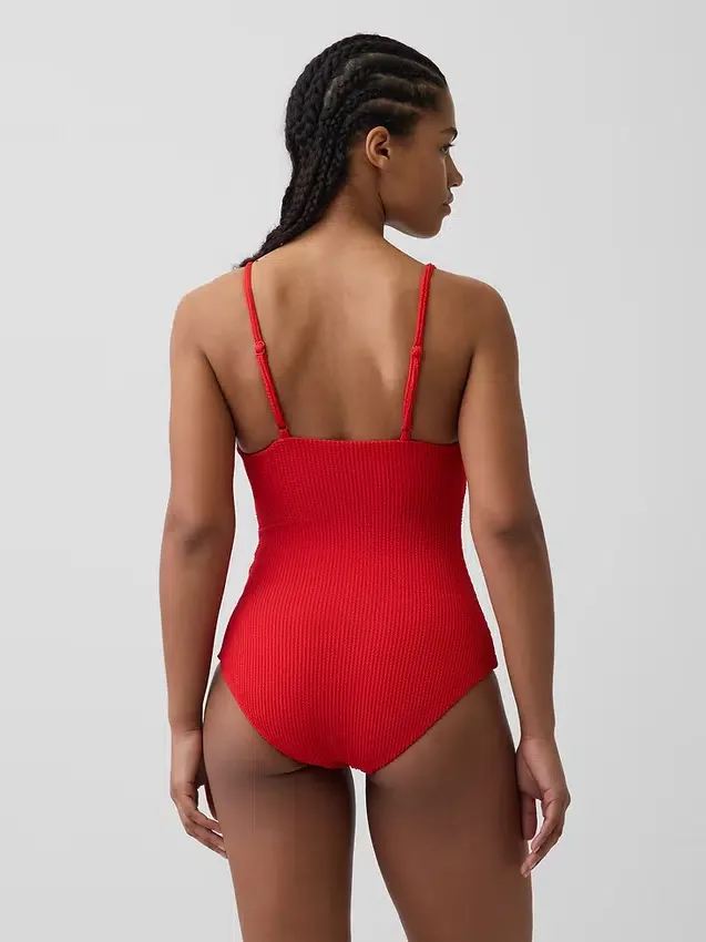 Maillot de bain à encolure dégagée