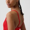 Maillot de bain à encolure dégagée