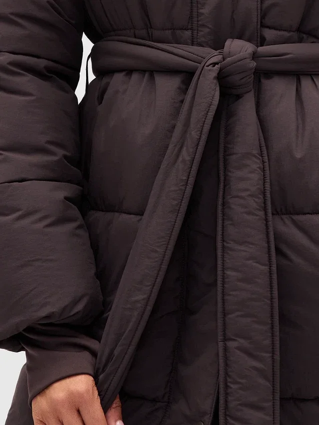 Manteau matelassé long à ceinture