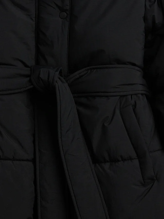 Manteau matelassé long à ceinture