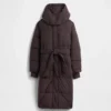 Manteau matelassé long à ceinture