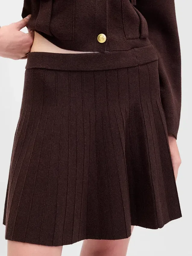 Mini-jupe en pull plissé
