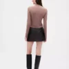 Mini-jupe-short en cuir vegan