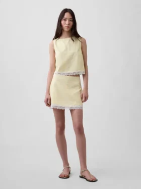 Mini-jupe-short en mélange de lin avec bordure en dentelle