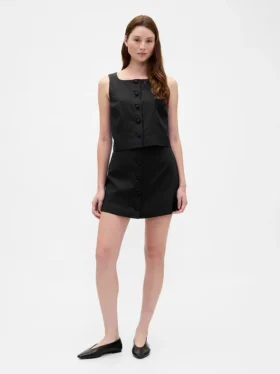 Mini-jupe-short en mélange de lin à boutonnage sur le devant