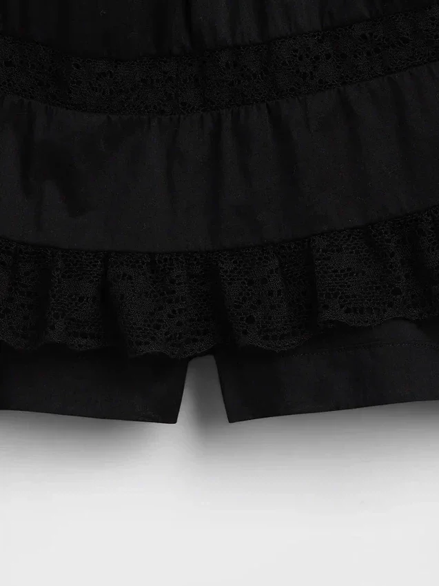 Mini-jupe-short facile à enfiler à plis et bordure en dentelle