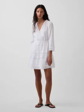 Mini-robe à bordures en dentelle