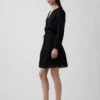 Mini-robe à bordures en dentelle