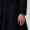 Mini-robe à bordures en dentelle
