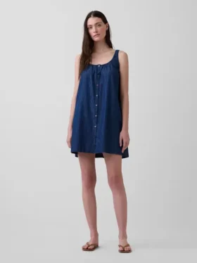 Mini-robe boutonnée sur le devant