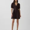Mini-robe chemise cintrée en mélange de lin