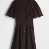 Mini-robe chemise cintrée en mélange de lin