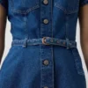 Mini-robe chemise en denim avec ceinture