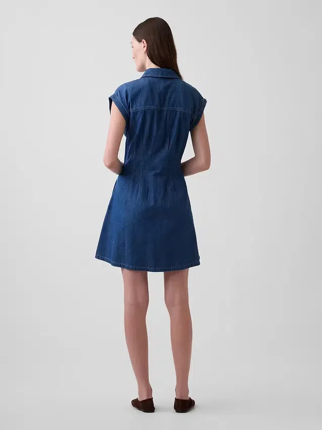 Mini-robe chemise en denim plissée