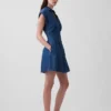 Mini-robe chemise en denim plissée