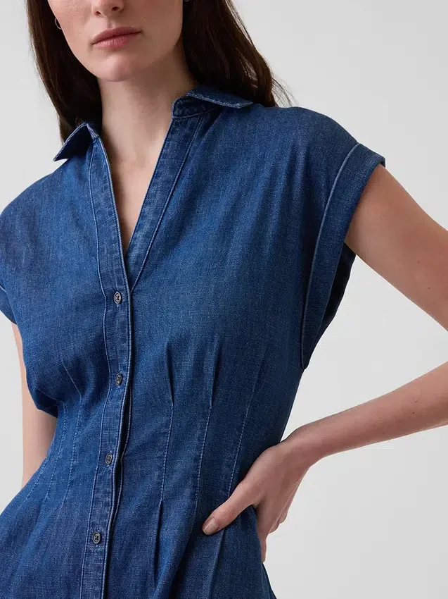 Mini-robe chemise en denim plissée