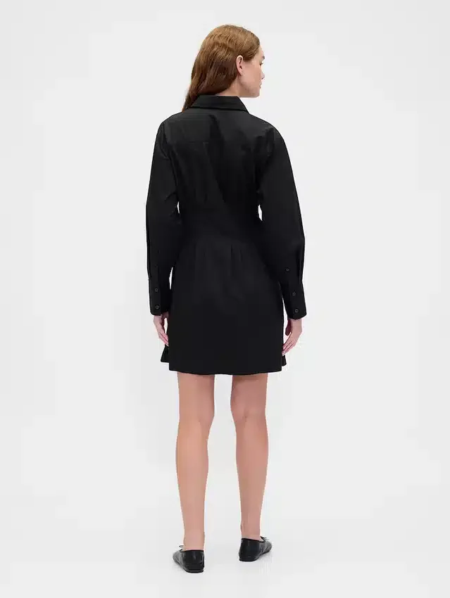 Mini-robe chemise plissée
