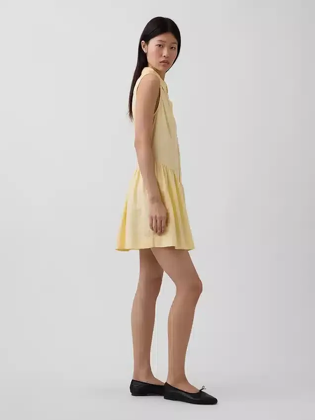 Mini-robe chemise à taille basse en mélange de lin