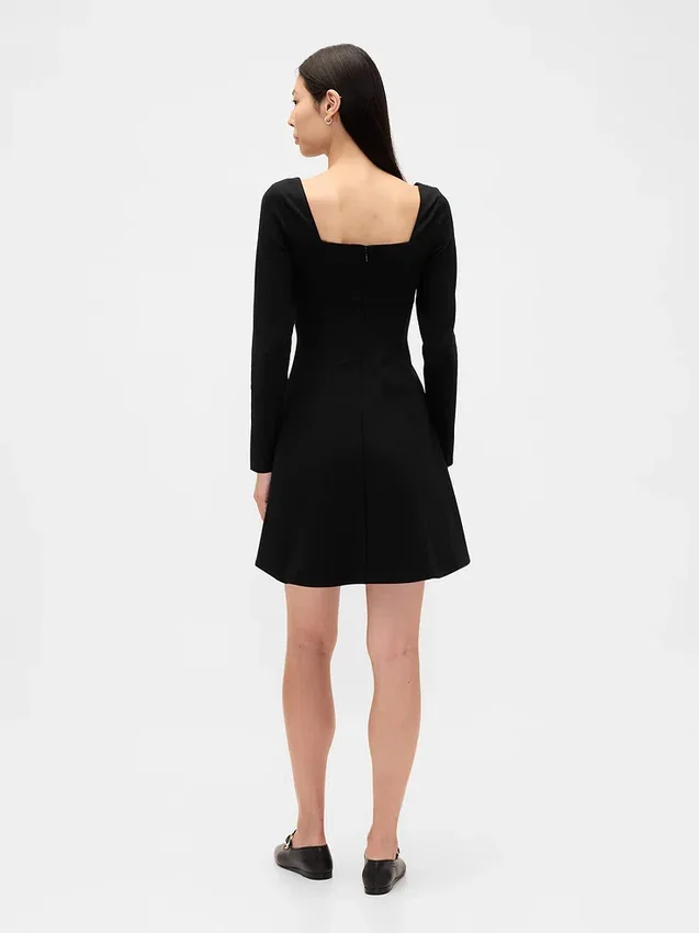Mini-robe corset à encolure en cœur en double tricot