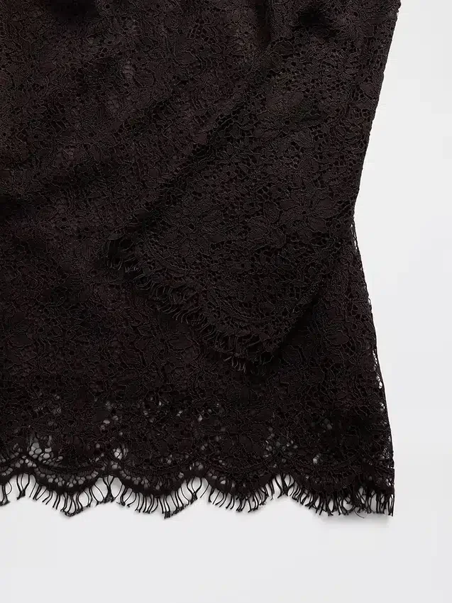 Mini-robe droite en dentelle