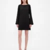 Mini-robe droite à encolure bateau