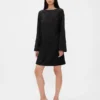 Mini-robe droite à encolure bateau